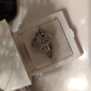 14k White Gold & Diamond Heart Ring